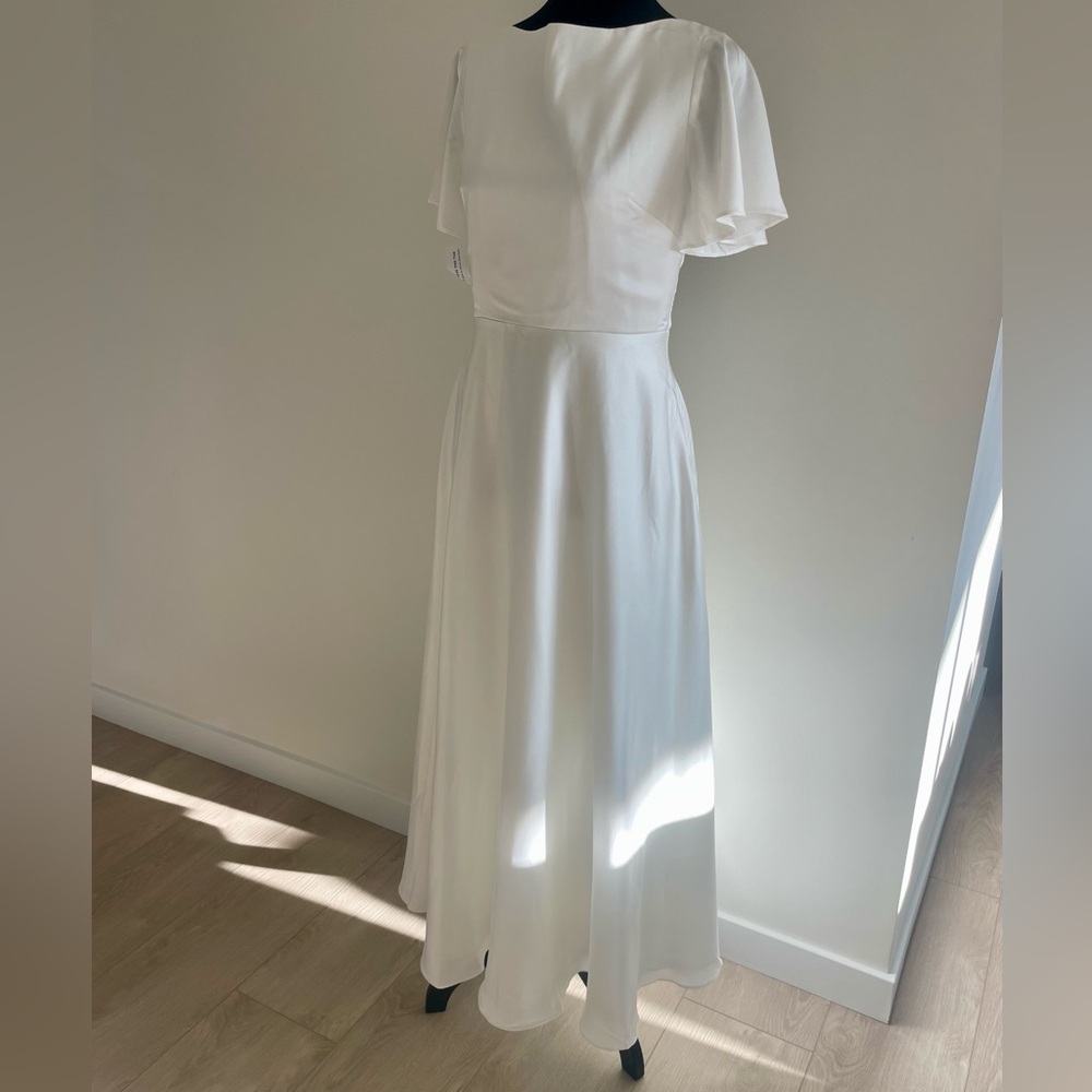Fame and Partners Ivory Andrea dress size 4